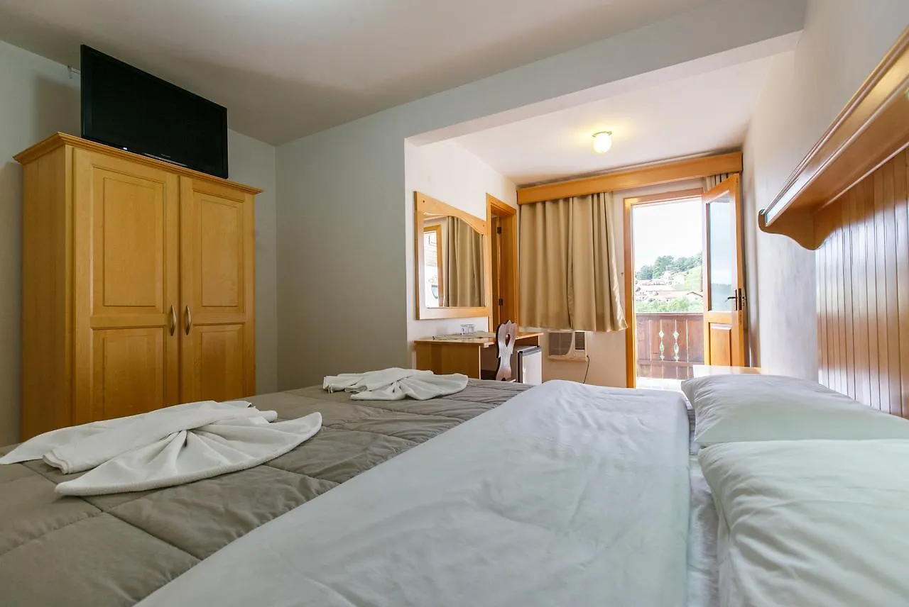 Hotel 13 Linden Treze Tílias